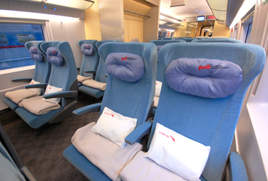 ที่นั่งชั้นประหยัด (Economy class) ของรถไฟความเร็วสูง